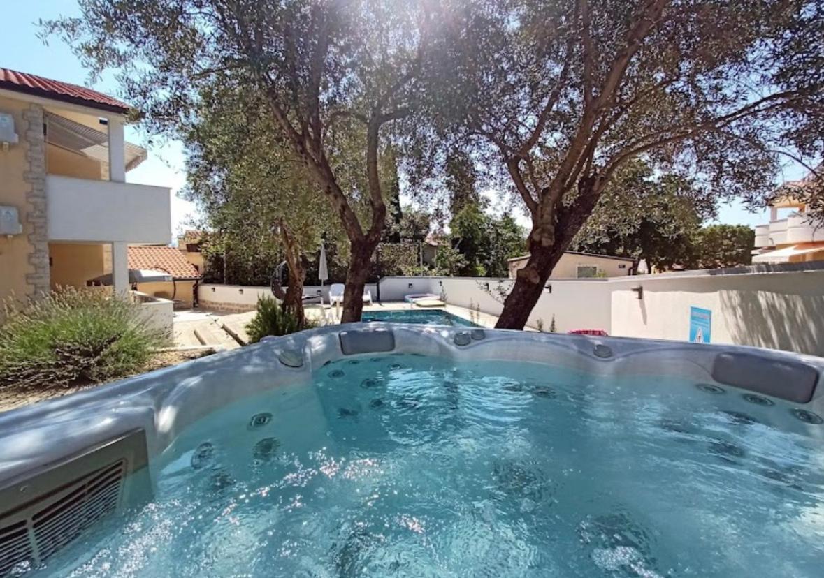 Čižići Apartments Villa Diamant With Pool & Whirlpool מראה חיצוני תמונה