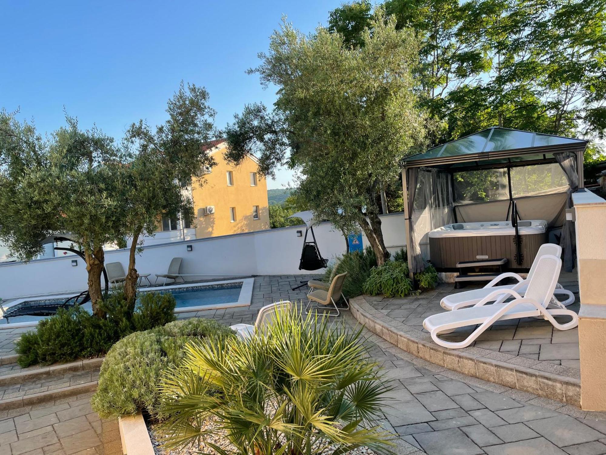 Čižići Apartments Villa Diamant With Pool & Whirlpool מראה חיצוני תמונה